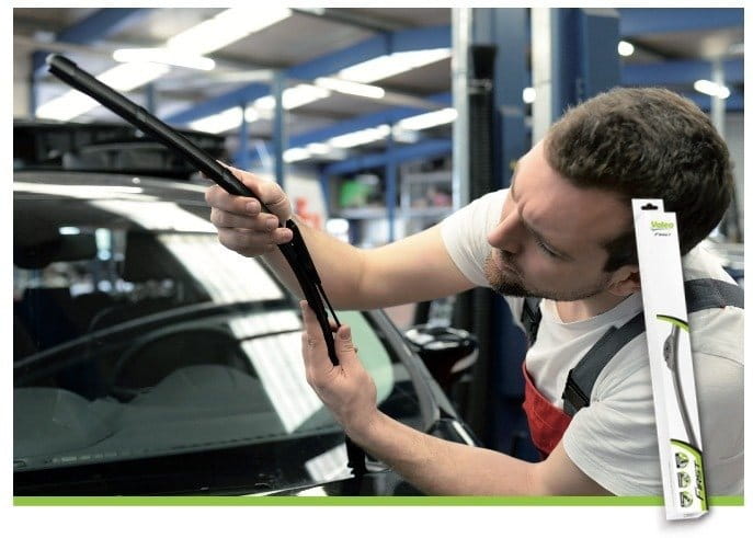 VALEO First Conventional – wycieraczka przegubowa (szkieletowa)